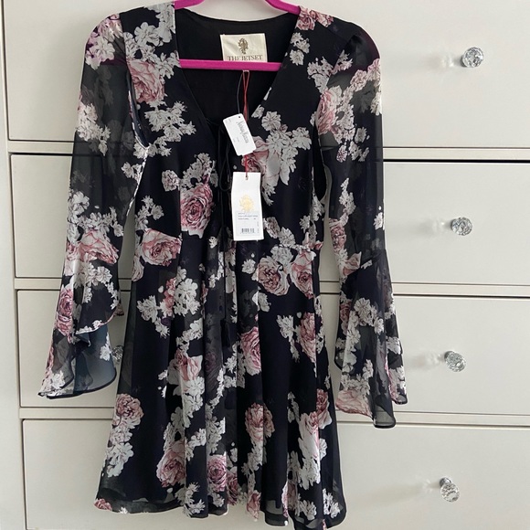 The Jetset Diaries Rosa Floral Dress - Picture 4 of 5